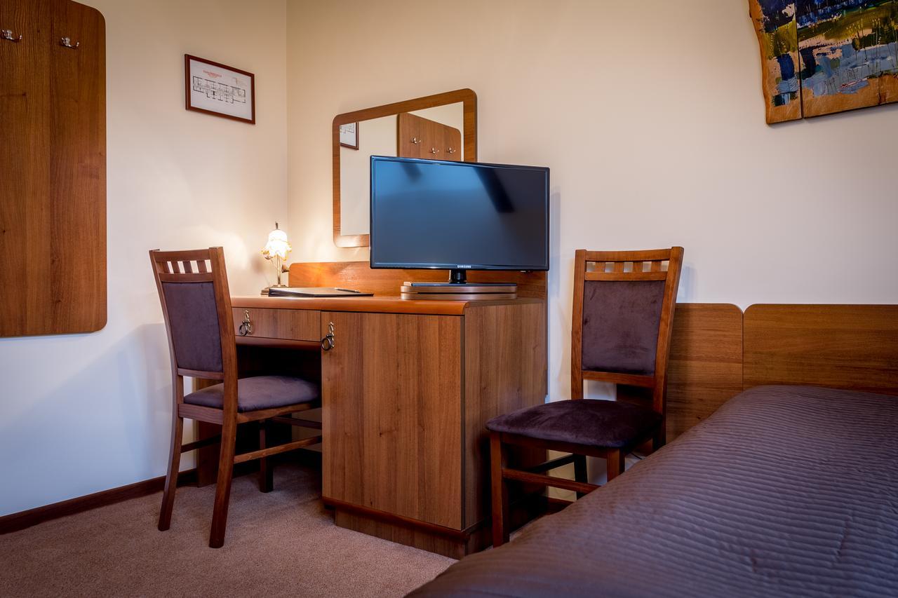 Hotel - Karczma Klimtowka Wolbrom Экстерьер фото
